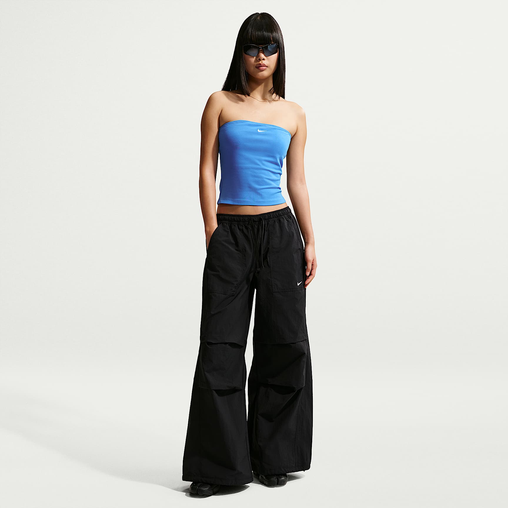 Nike Sportswear Women's Loose Mid-Rise Structured Trousers. Nike CA
